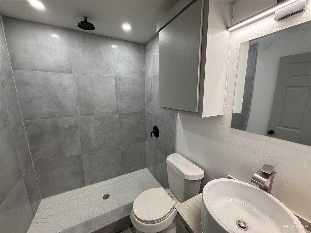 Photo 27 of 212 11th Street