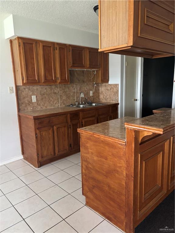 Photo 4 of 2106 Lemon Tree Court