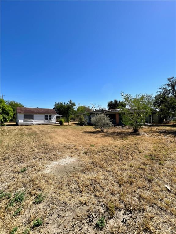 Photo 19 of 608 Hackberry Avenue