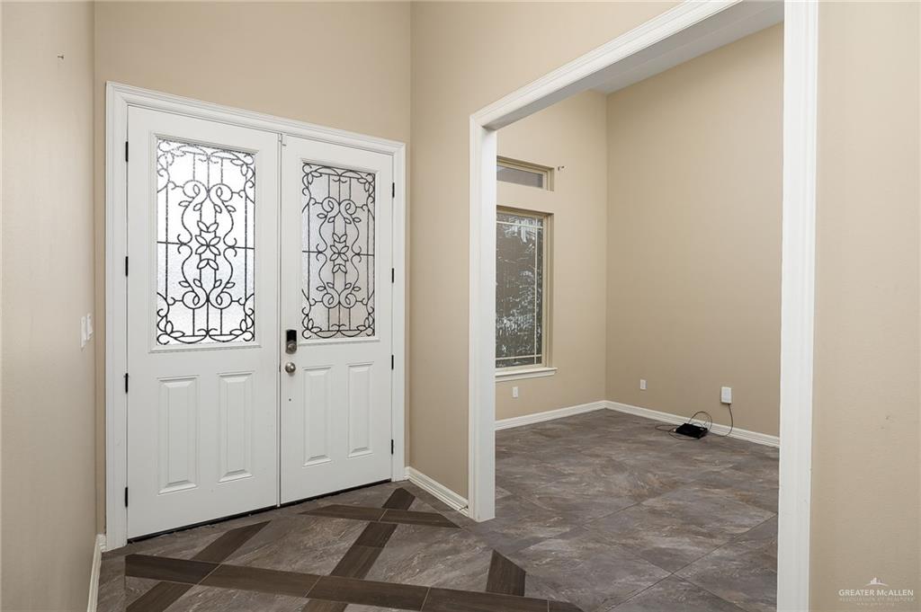 Photo 5 of 2109 King Drive