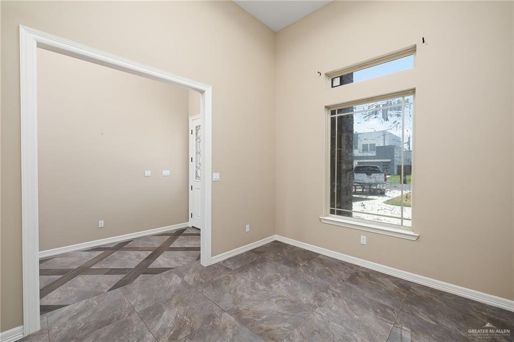 Photo 6 of 2109 King Drive