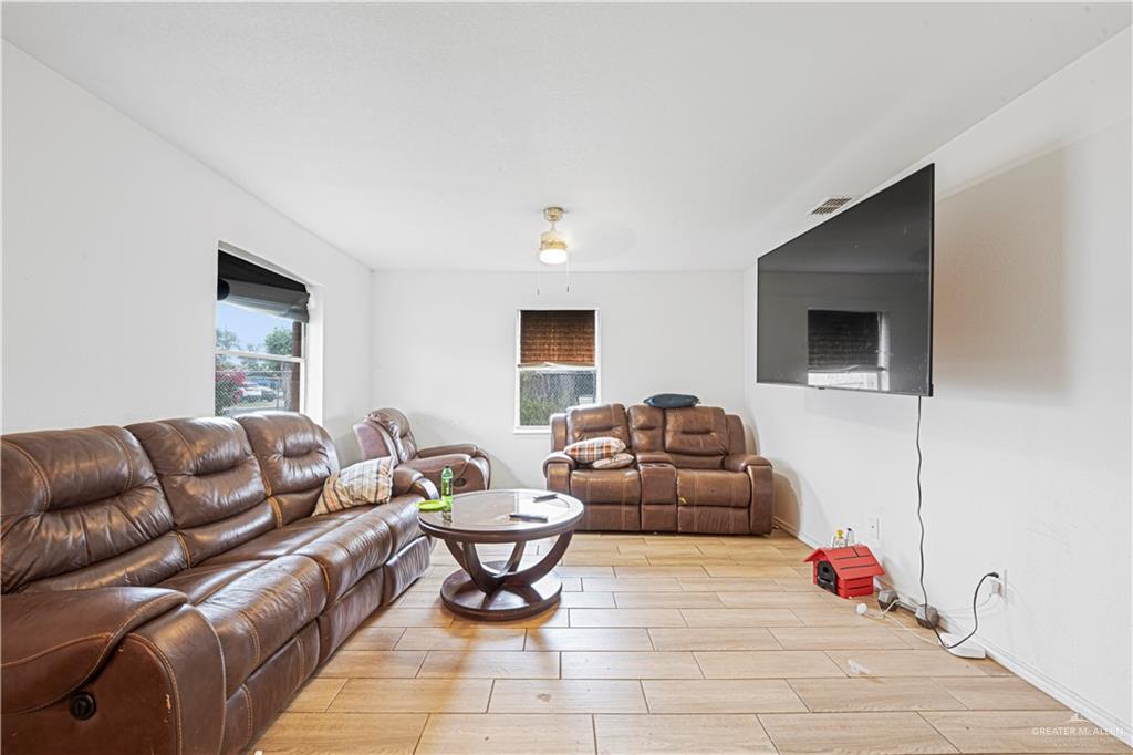 Photo 3 of 2121 Cypress Drive