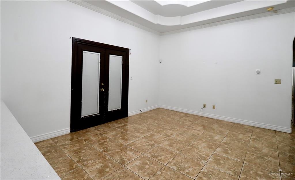 Photo 4 of 1814 Yolanda Street