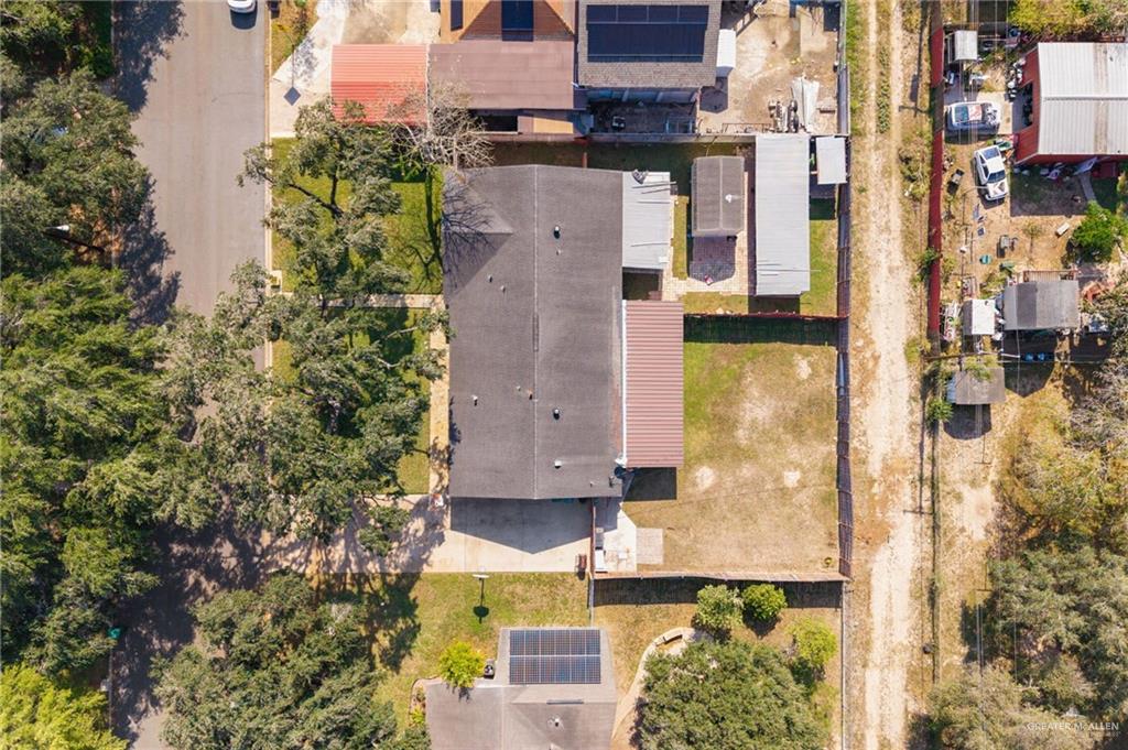 Photo 14 of 1222 Bluebonnet Street
