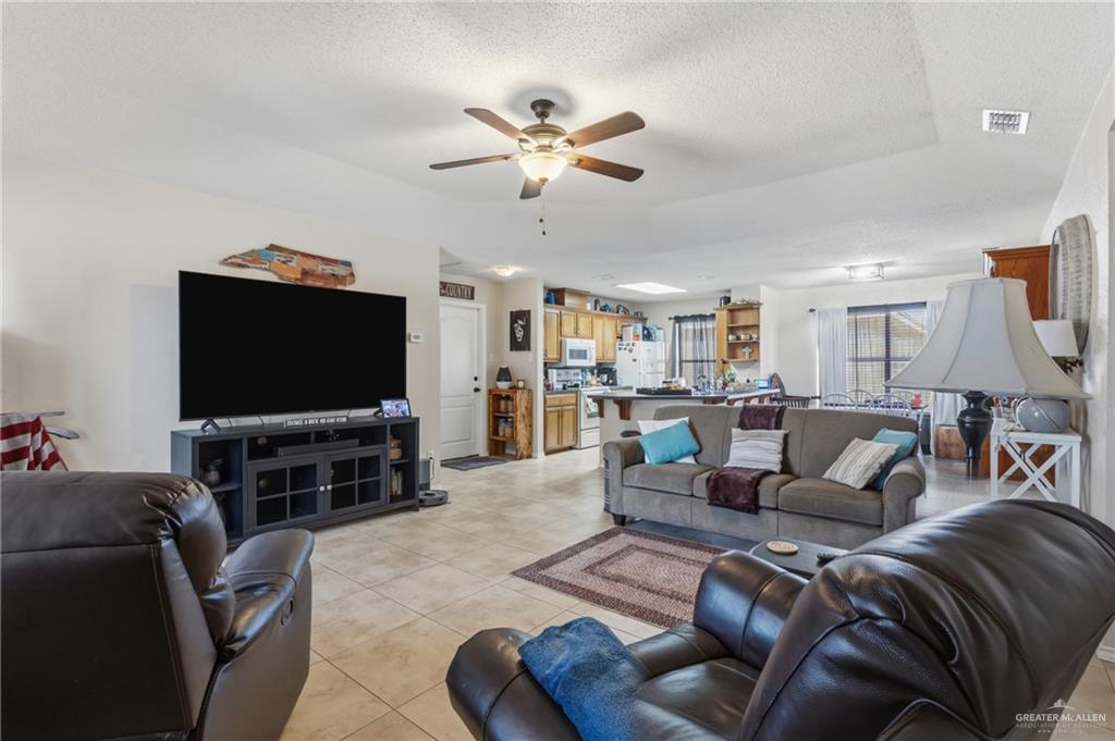 Photo 7 of 1600 Lakeside Drive