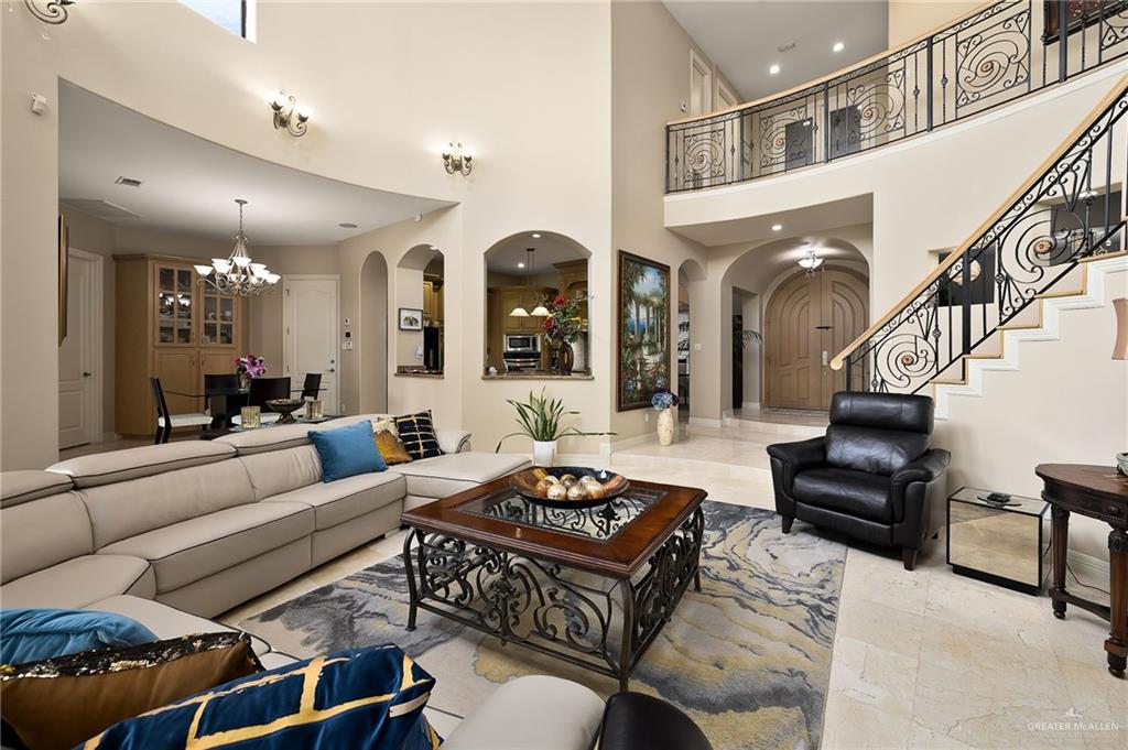 Photo 5 of 4002 San Clemente Street
