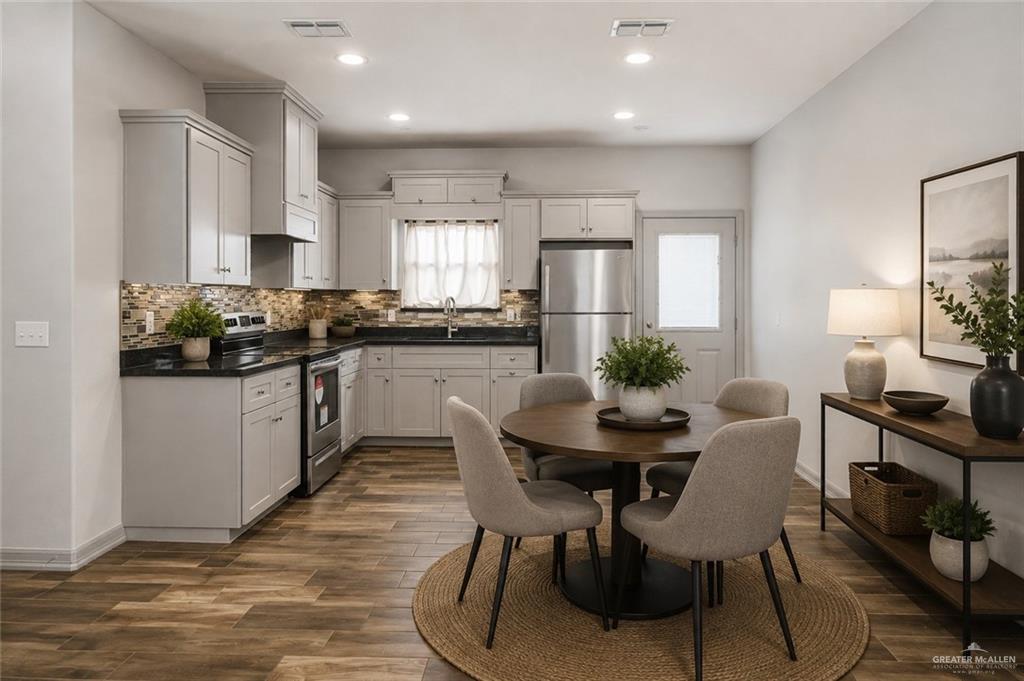 Photo 4 of 5800 Nightingale Avenue #2