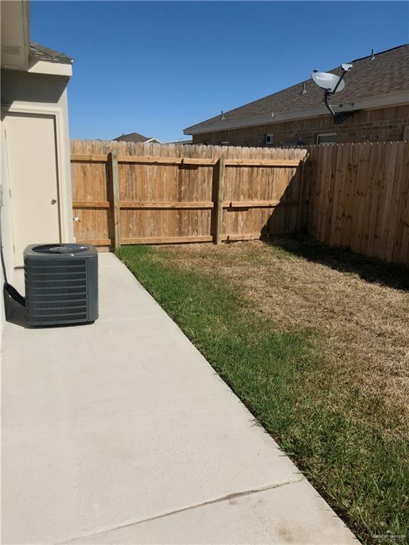 Photo 16 of 4012 Hawthorne Avenue #3