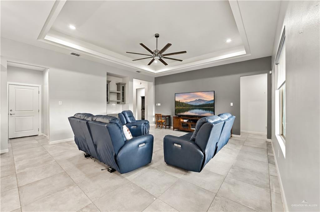 Photo 4 of 2108 35th Street