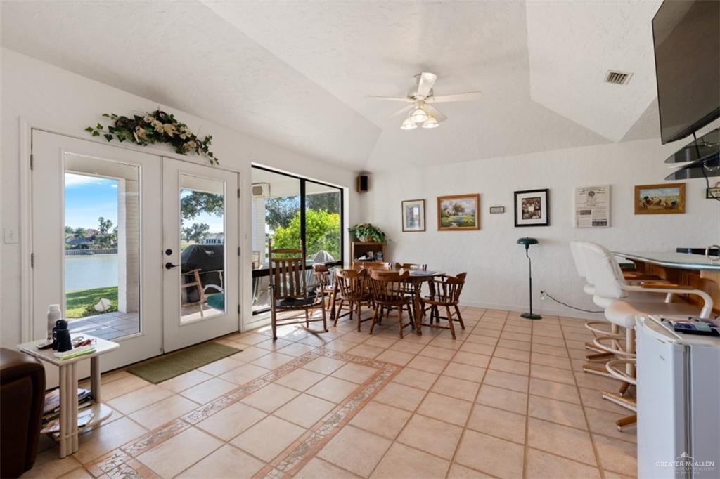 Photo 14 of 1420 Lion Lake Drive