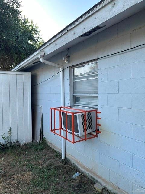 Photo 7 of 2012 Gumwood Avenue