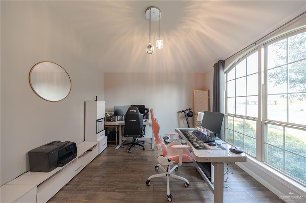 Photo 4 of 5112 Escondido Pass