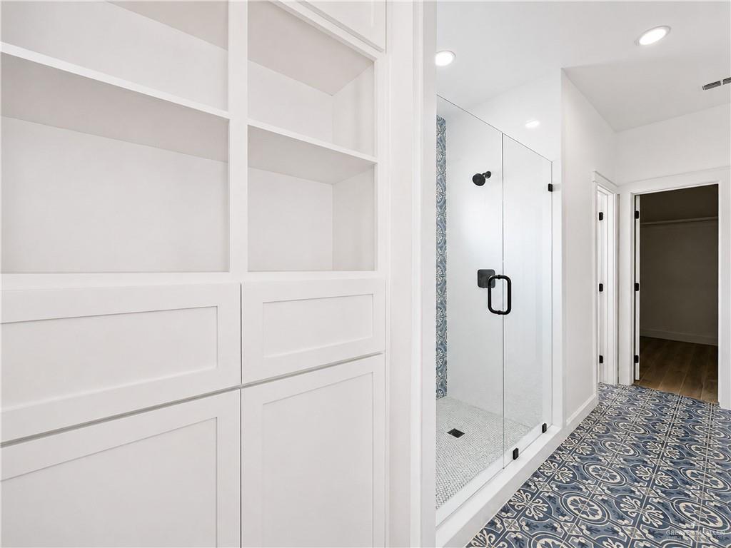 Photo 16 of 2721 Chesterfield Avenue