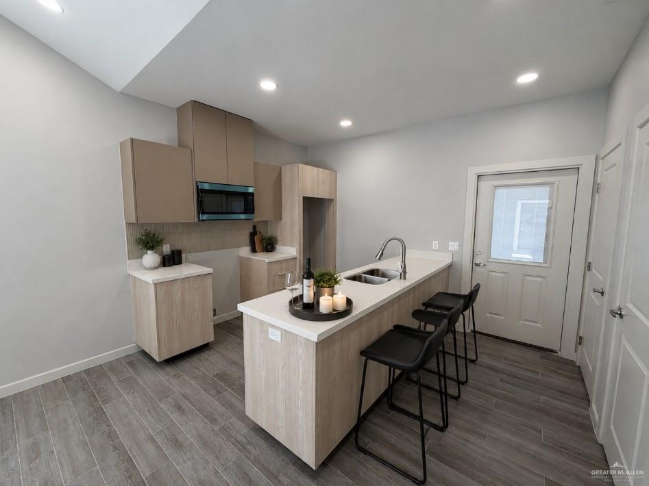 Photo 3 of 707 Coves Lane #1