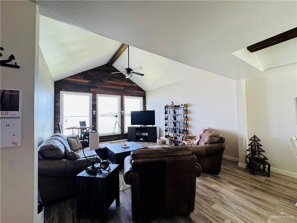 Photo 3 of 8560 Lago Vista Drive