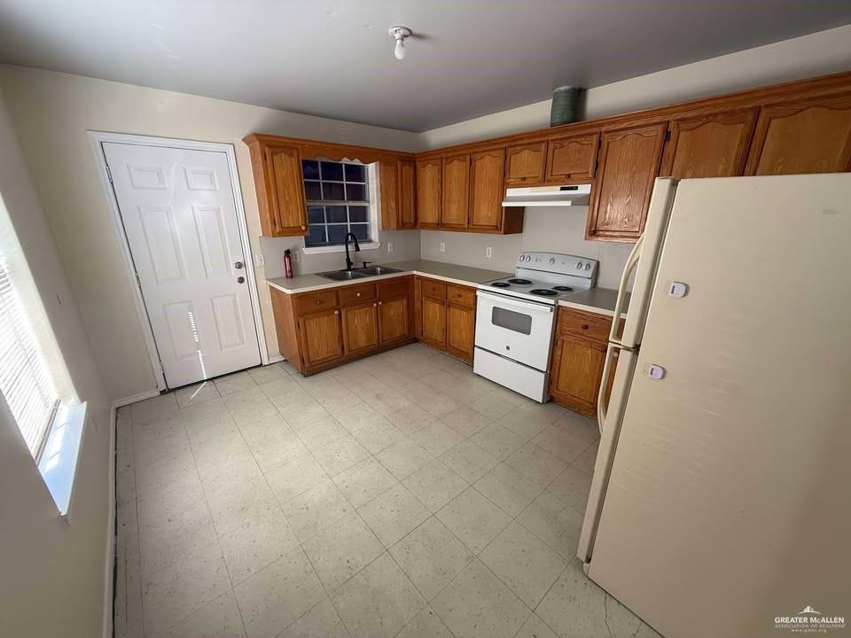 Photo 9 of 209 Bluebonnet Street