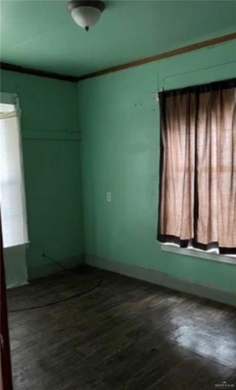 Photo 3 of 906 Lincoln Avenue