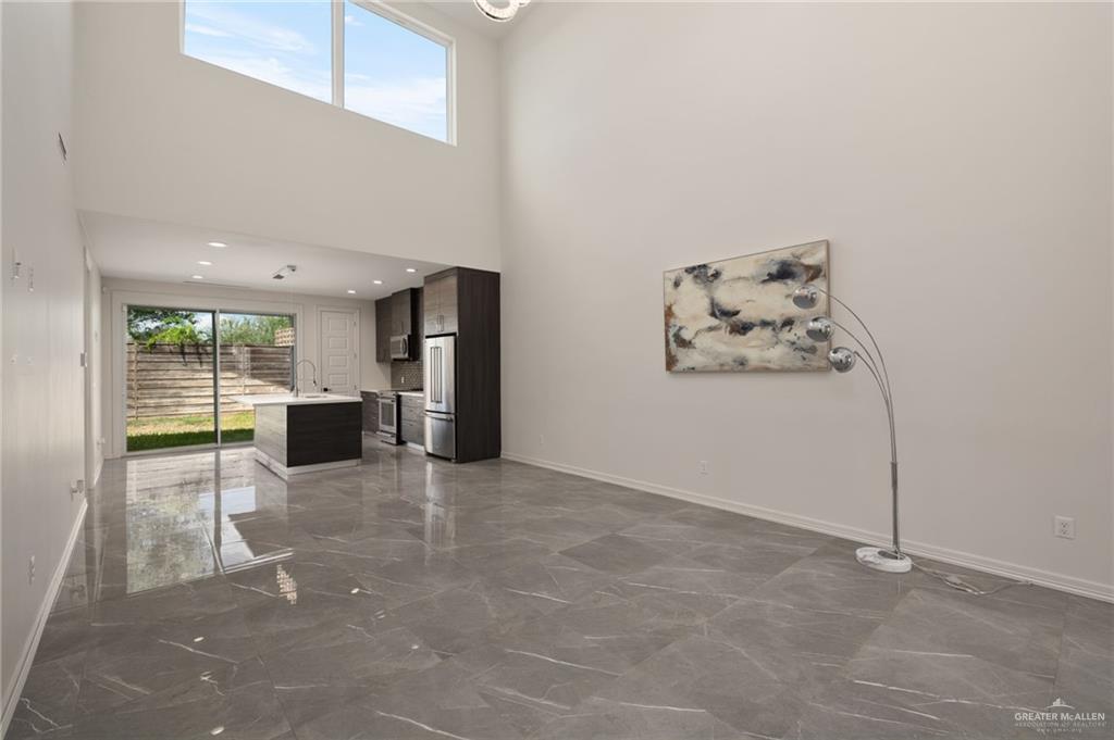 Photo 4 of 2213 Corales Street