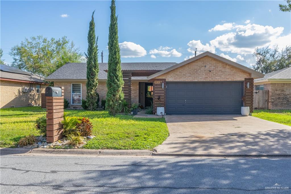 Photo 1 of 131 Hibiscus Avenue, McAllen