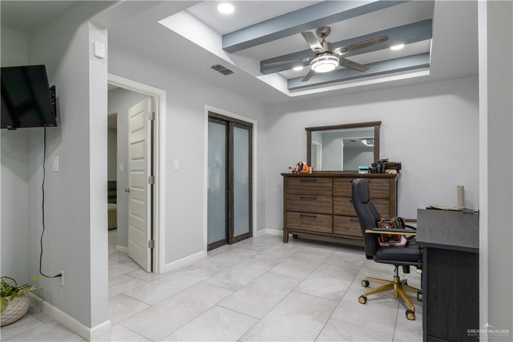 Photo 10 of 131 Hibiscus Avenue
