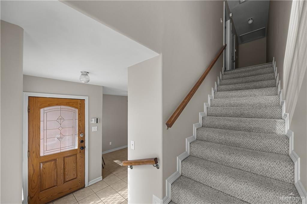Photo 10 of 1402 Kiwi Avenue