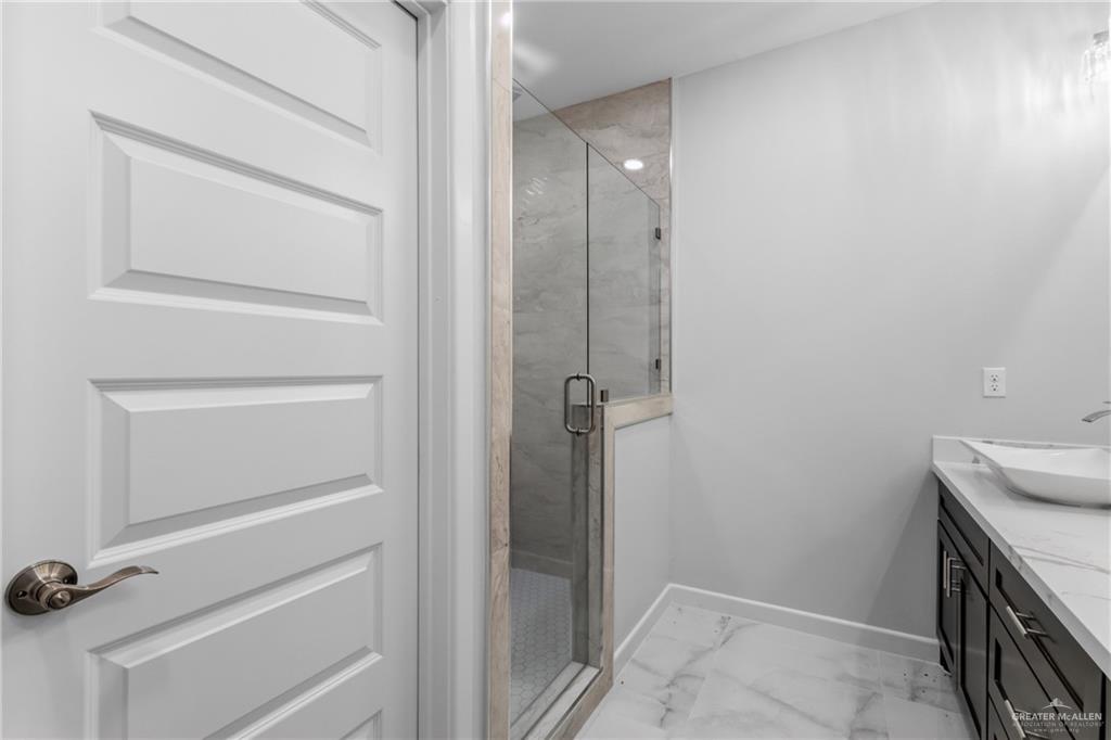 Photo 14 of 2608 Linva Avenue