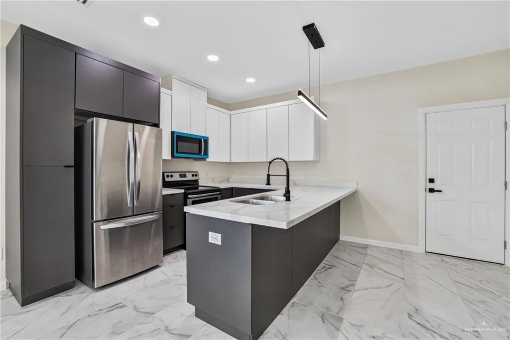 Photo 5 of 1304 Rosewood Lane #1