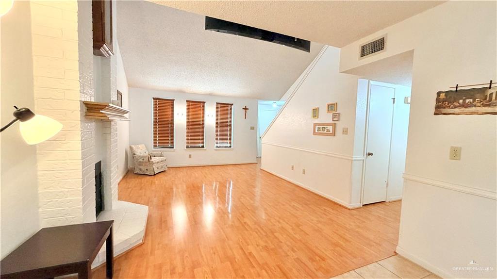Photo 6 of 1216 Quail Avenue
