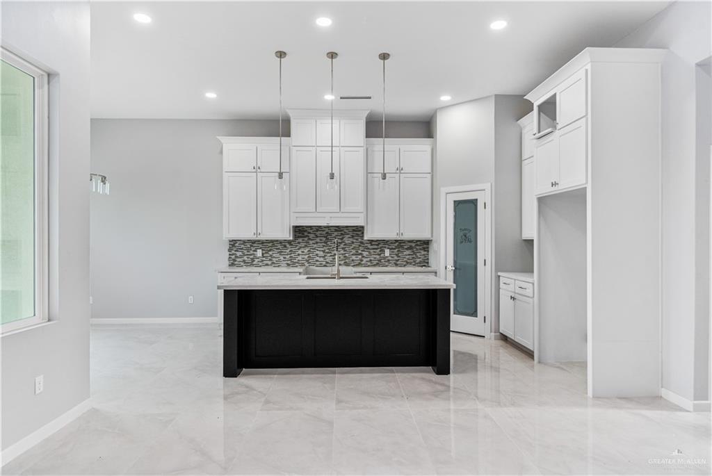 Photo 6 of 5704 Gira Del Sol Street
