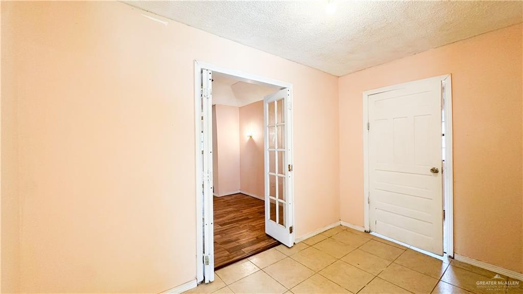 Photo 2 of 214 Olmo Street
