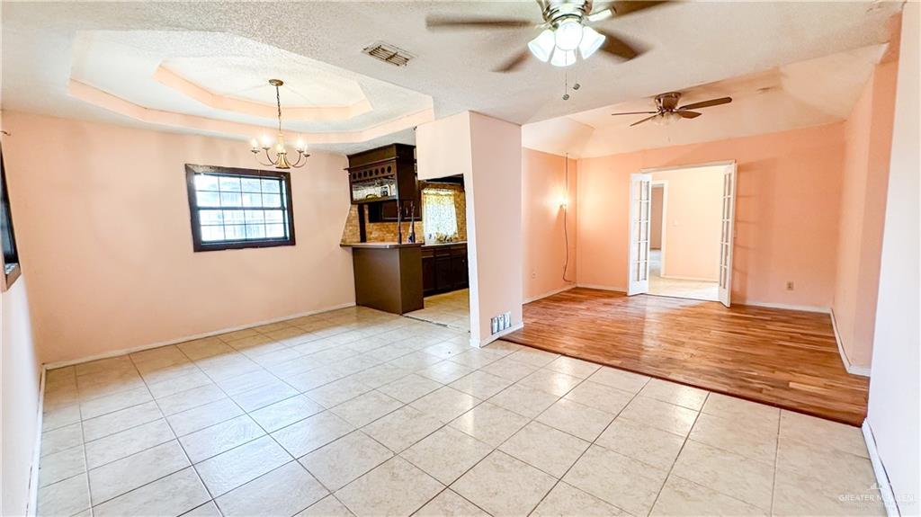 Photo 5 of 214 Olmo Street