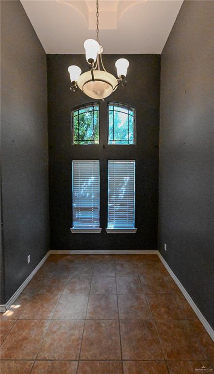Photo 3 of 5117 Gumwood Street
