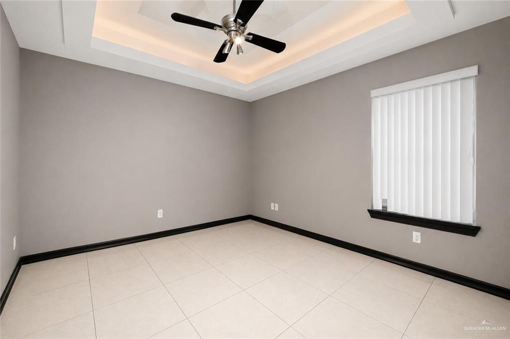 Photo 9 of 2115 Roman Street