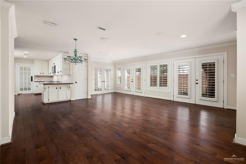 Photo 11 of 4015 Hobbs Drive