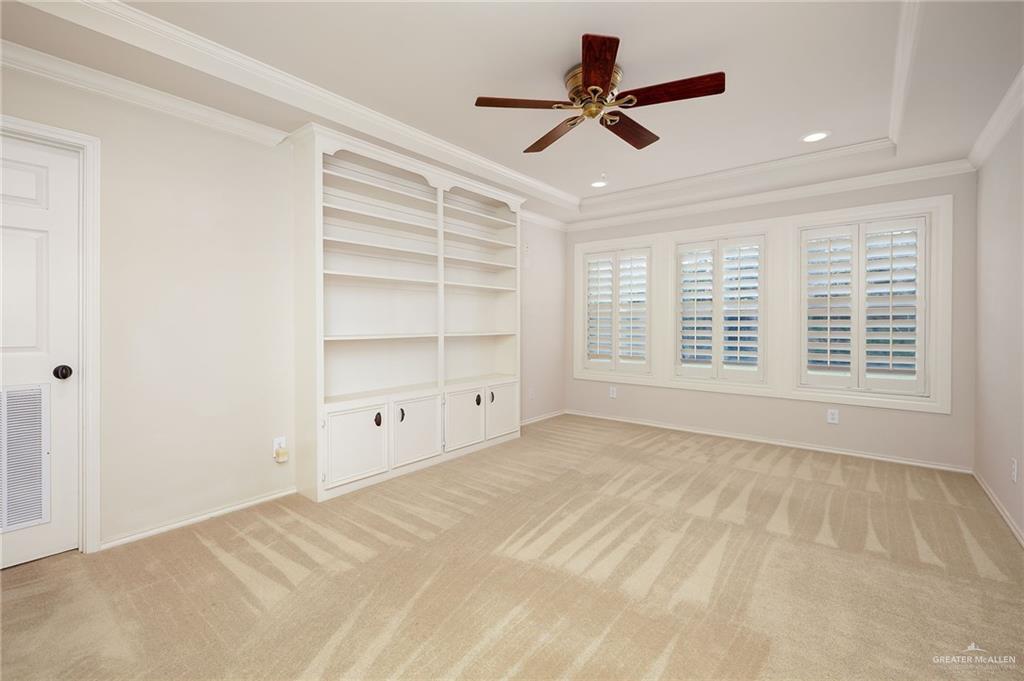 Photo 19 of 4015 Hobbs Drive
