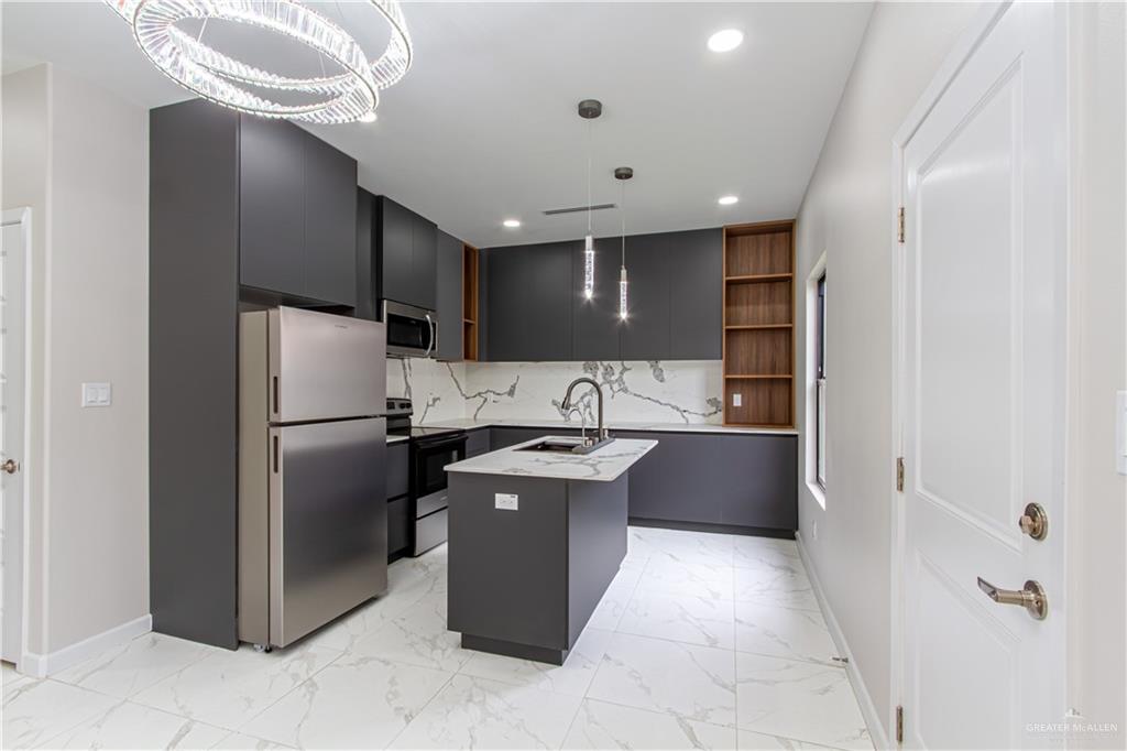 Photo 4 of 4220 Hummingbird Avenue #80