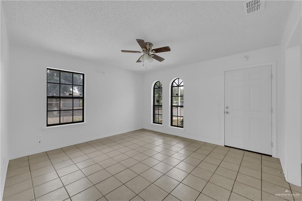 Photo 4 of 4125 Goldenrod Avenue
