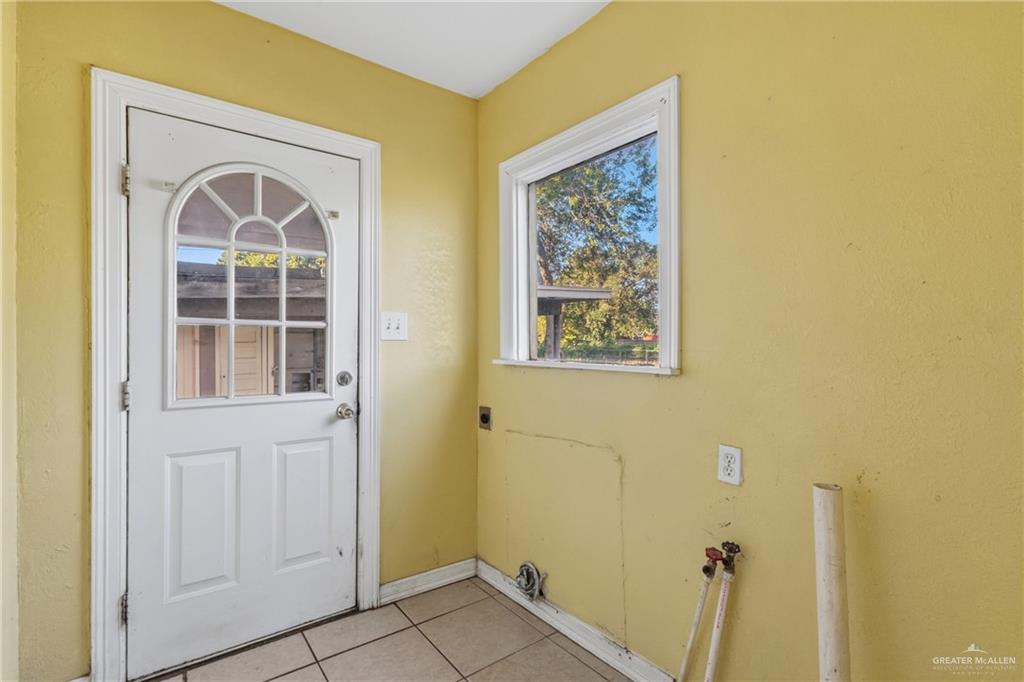 Photo 2 of 1141 Bowie Avenue