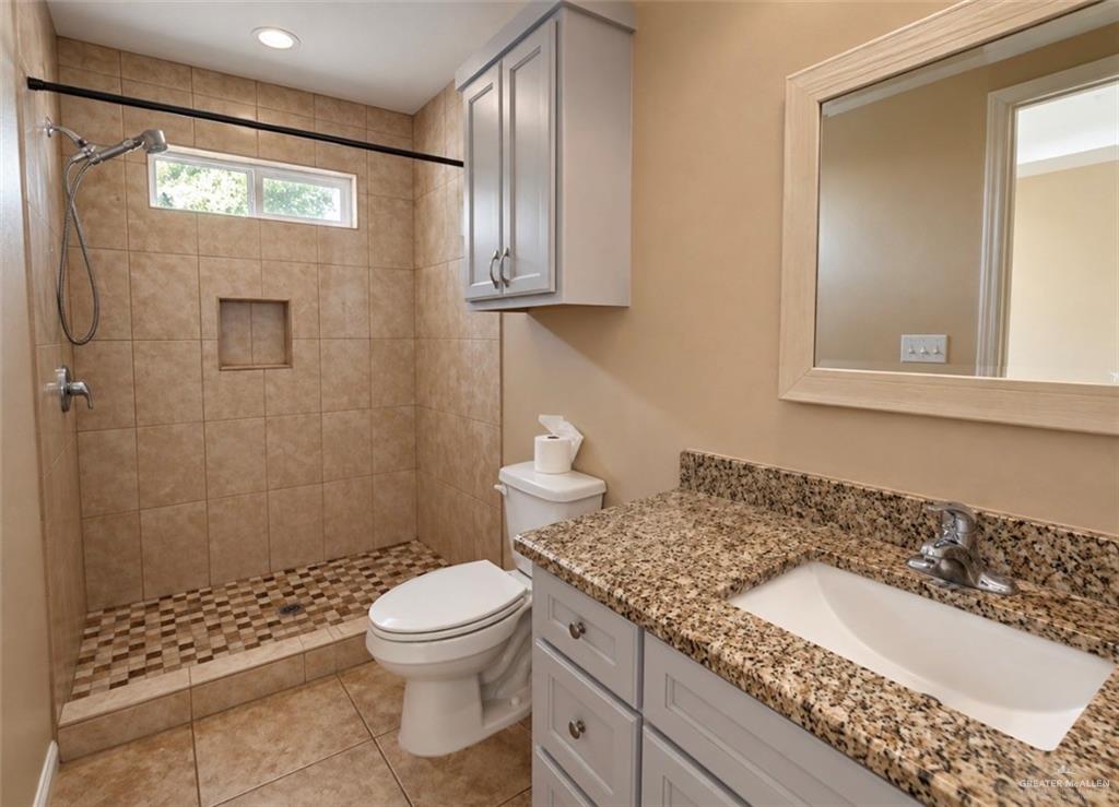 Photo 10 of 538 Bowie Avenue