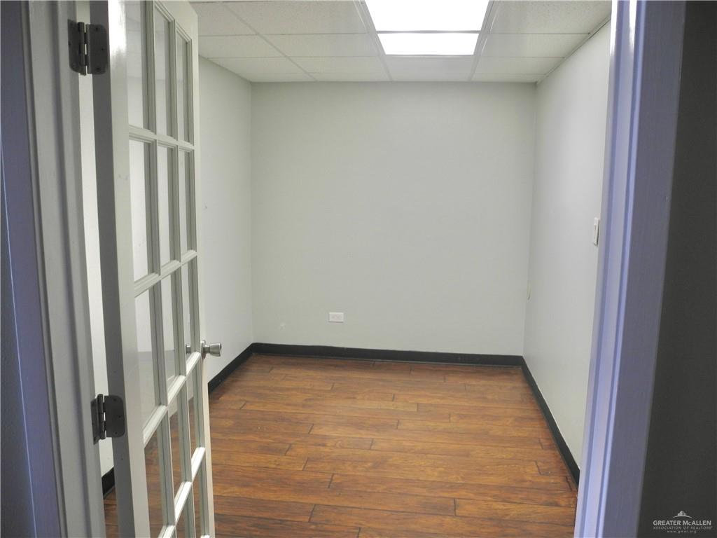 Photo 8 of 900 Kerria Avenue