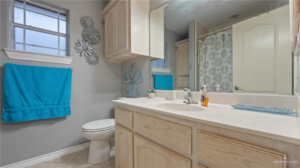 Photo 18 of 2304 48th Street