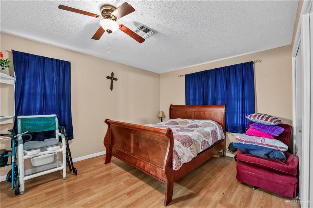 Photo 8 of 302 Rose Marie Street