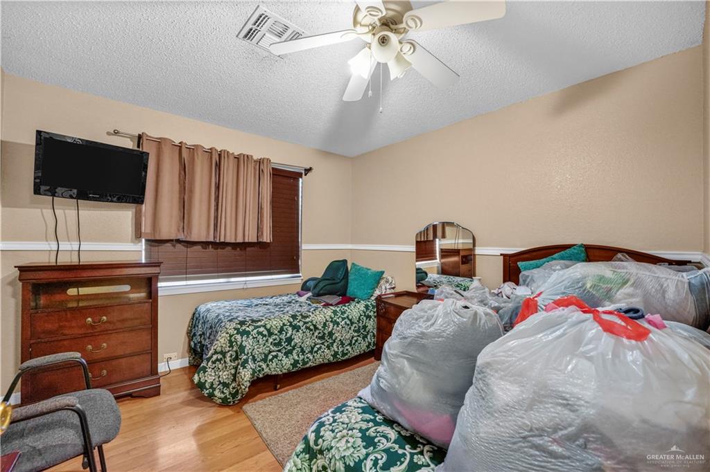 Photo 9 of 302 Rose Marie Street