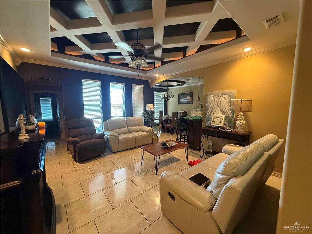 Photo 3 of 912 Canela Avenue
