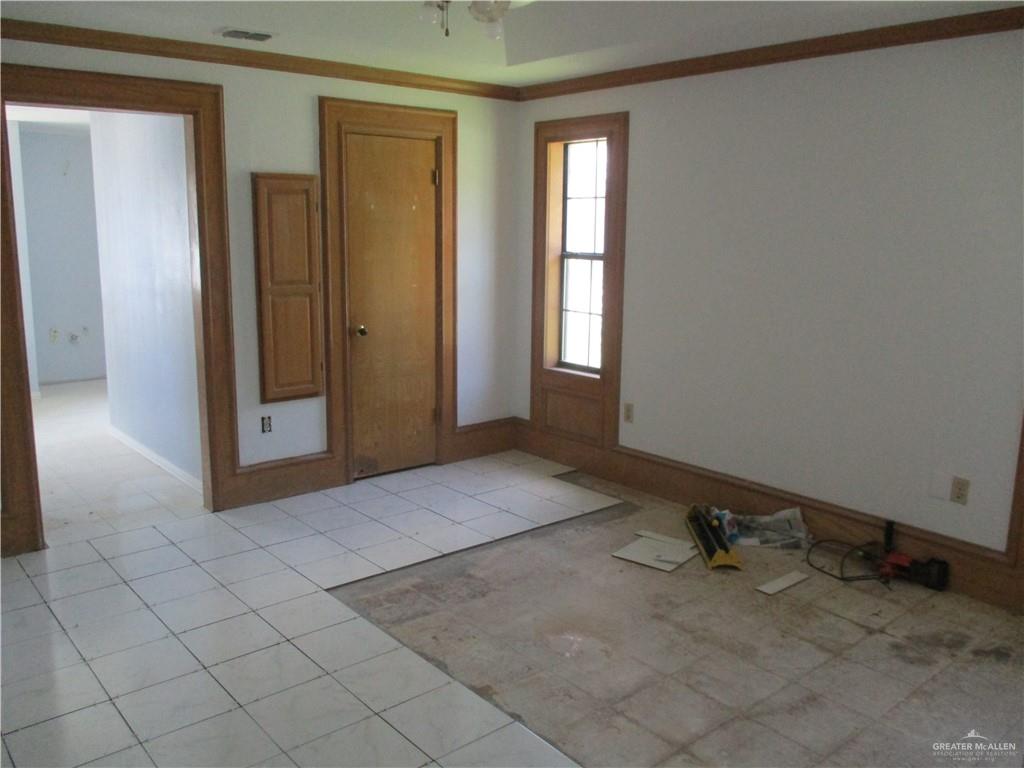 Photo 11 of 700 Franciska Street