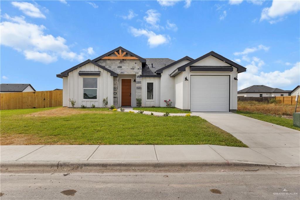 Photo 1 of 1514 Karianna Drive, Mercedes
