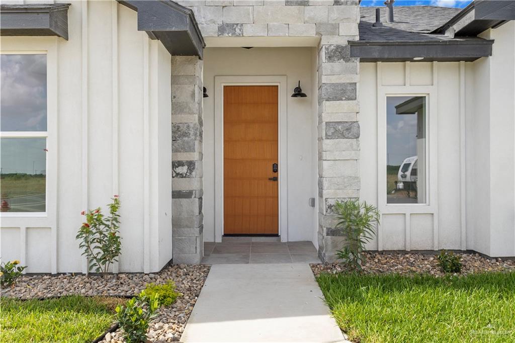 Photo 3 of 1514 Karianna Drive