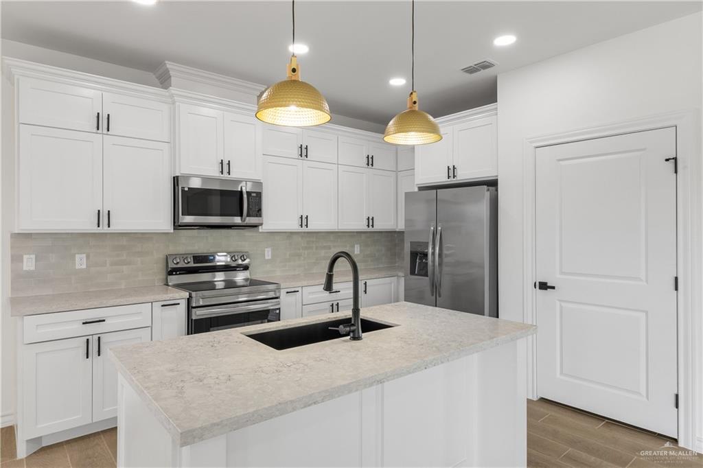 Photo 6 of 1514 Karianna Drive
