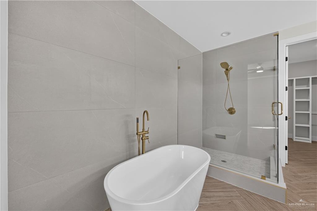 Photo 10 of 3917 Zimmerius Avenue