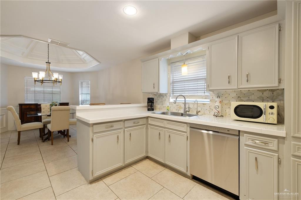Photo 11 of 3204 Gull Avenue